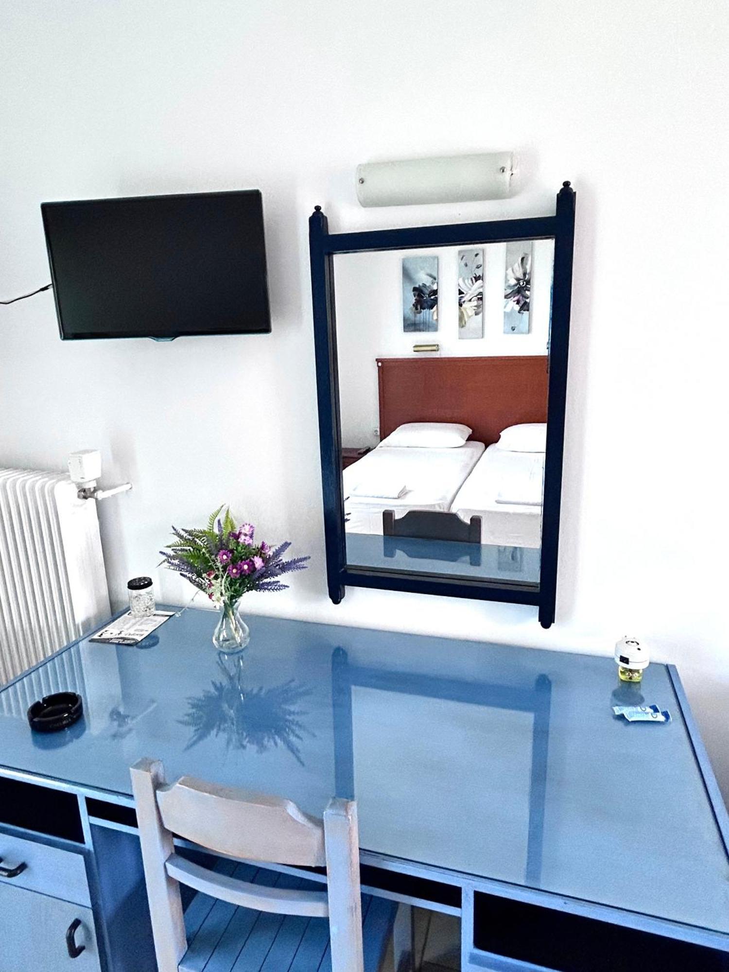 Bay Holiday Hotel & Spa Karavomilos  Bagian luar foto