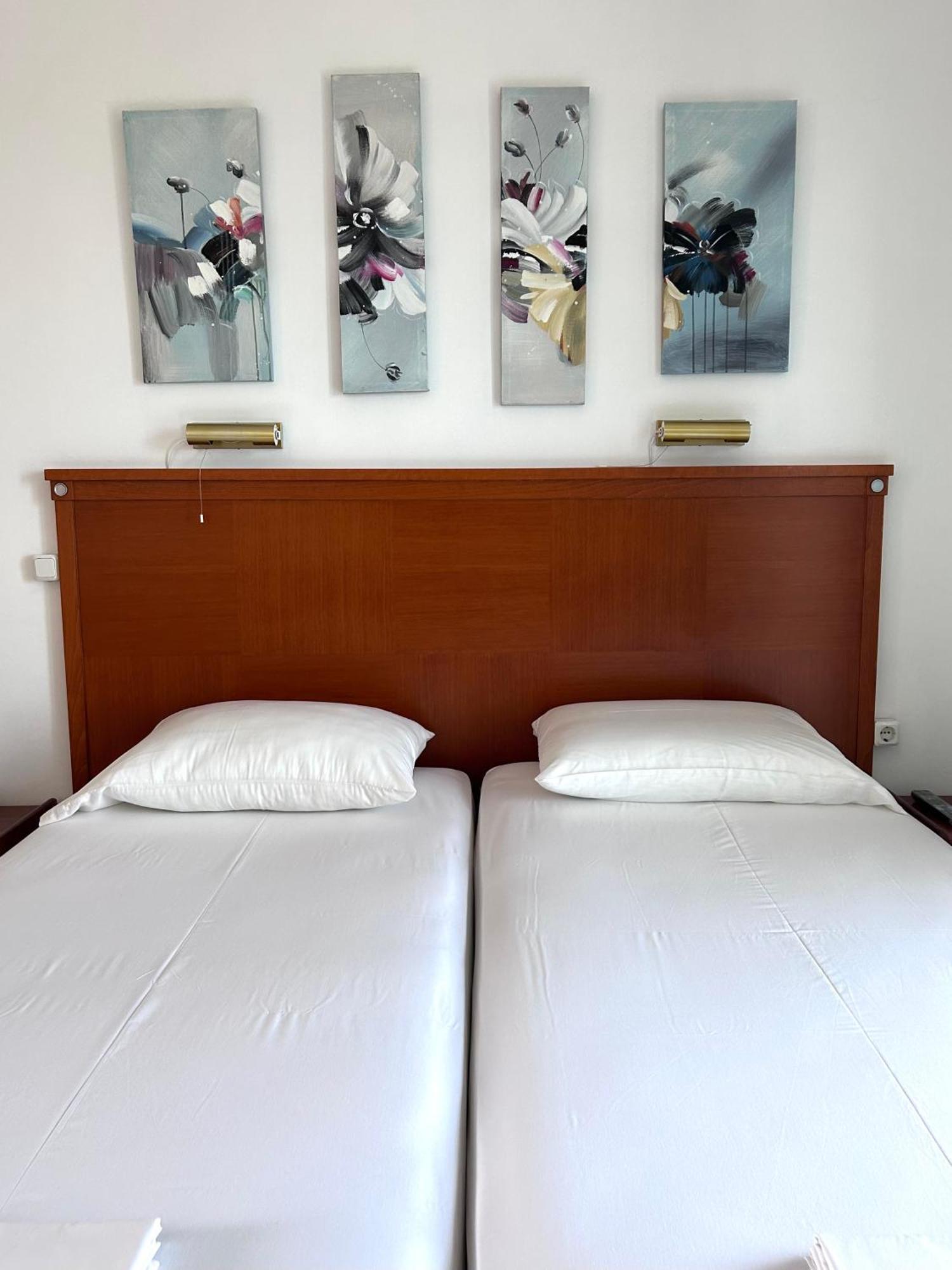 Bay Holiday Hotel & Spa Karavomilos  Bagian luar foto