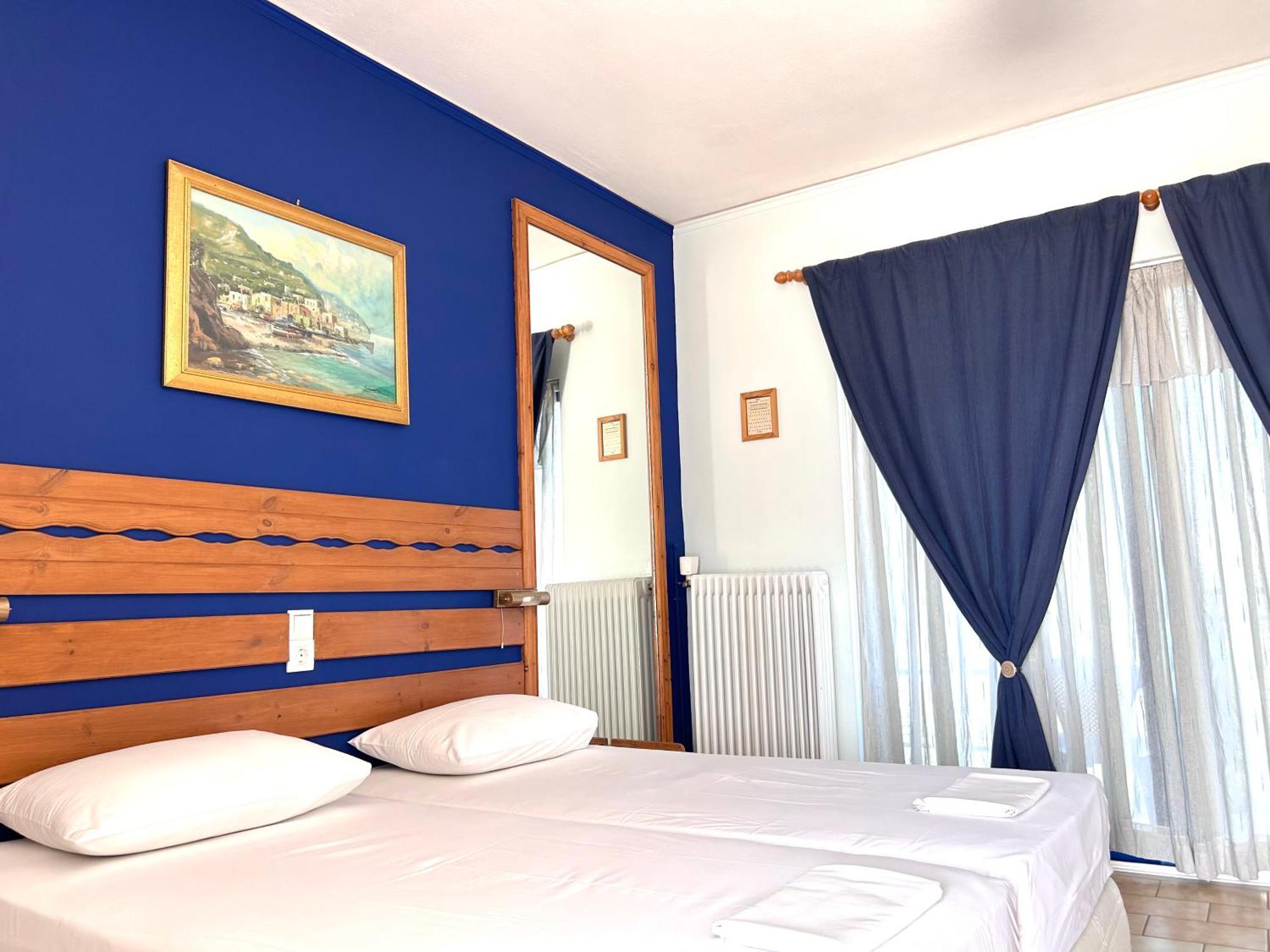 Bay Holiday Hotel & Spa Karavomilos  Bagian luar foto