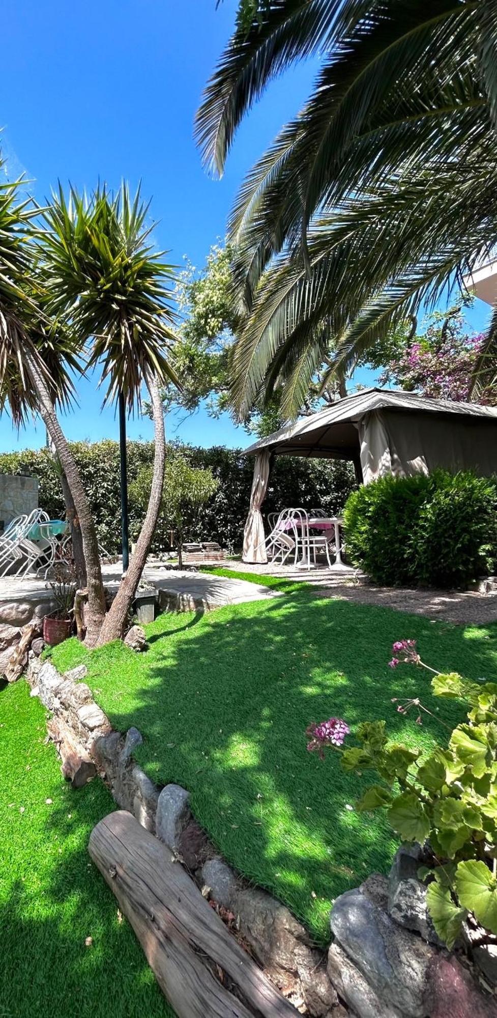 Bay Holiday Hotel & Spa Karavomilos  Bagian luar foto