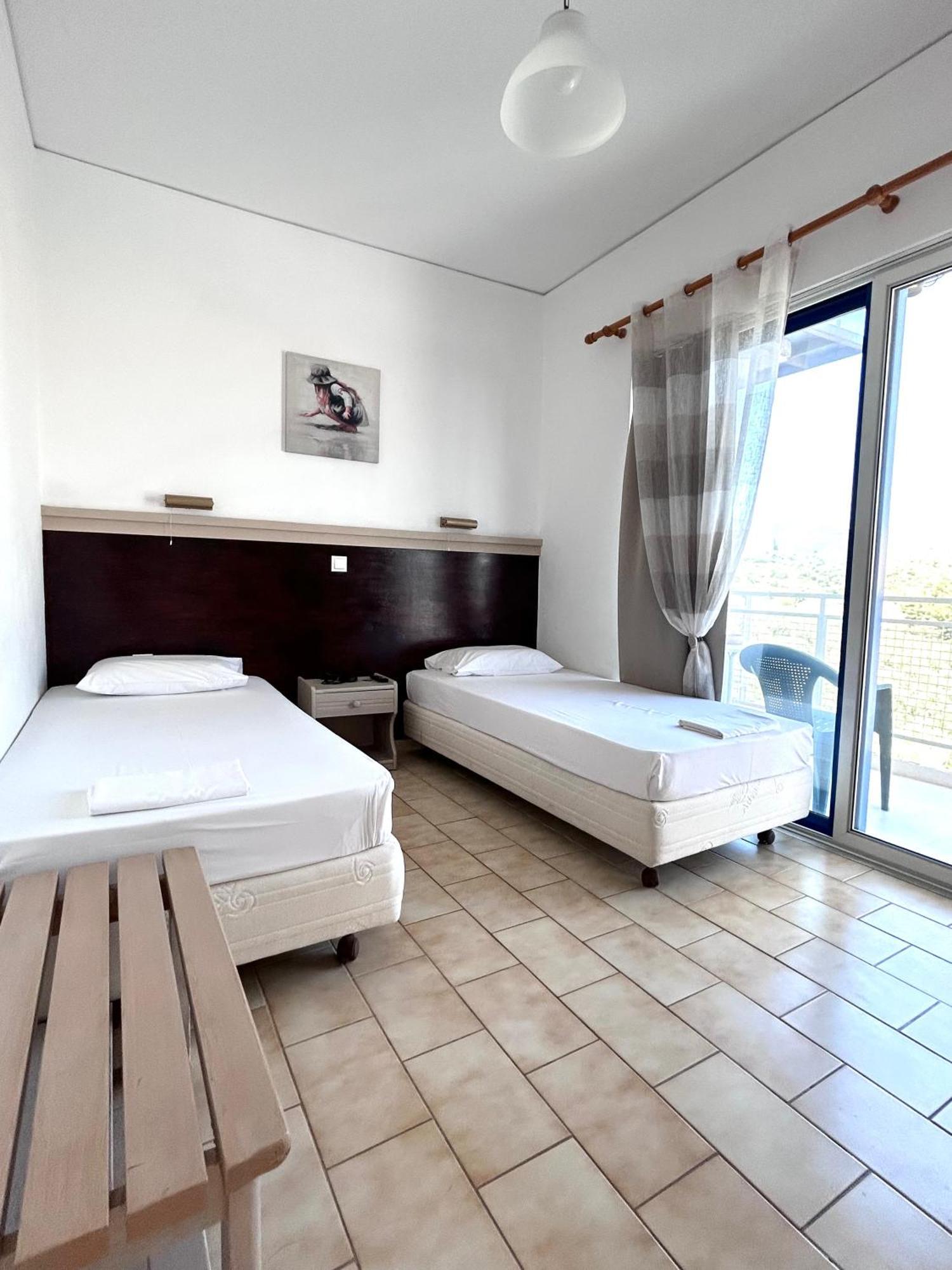 Bay Holiday Hotel & Spa Karavomilos  Bagian luar foto