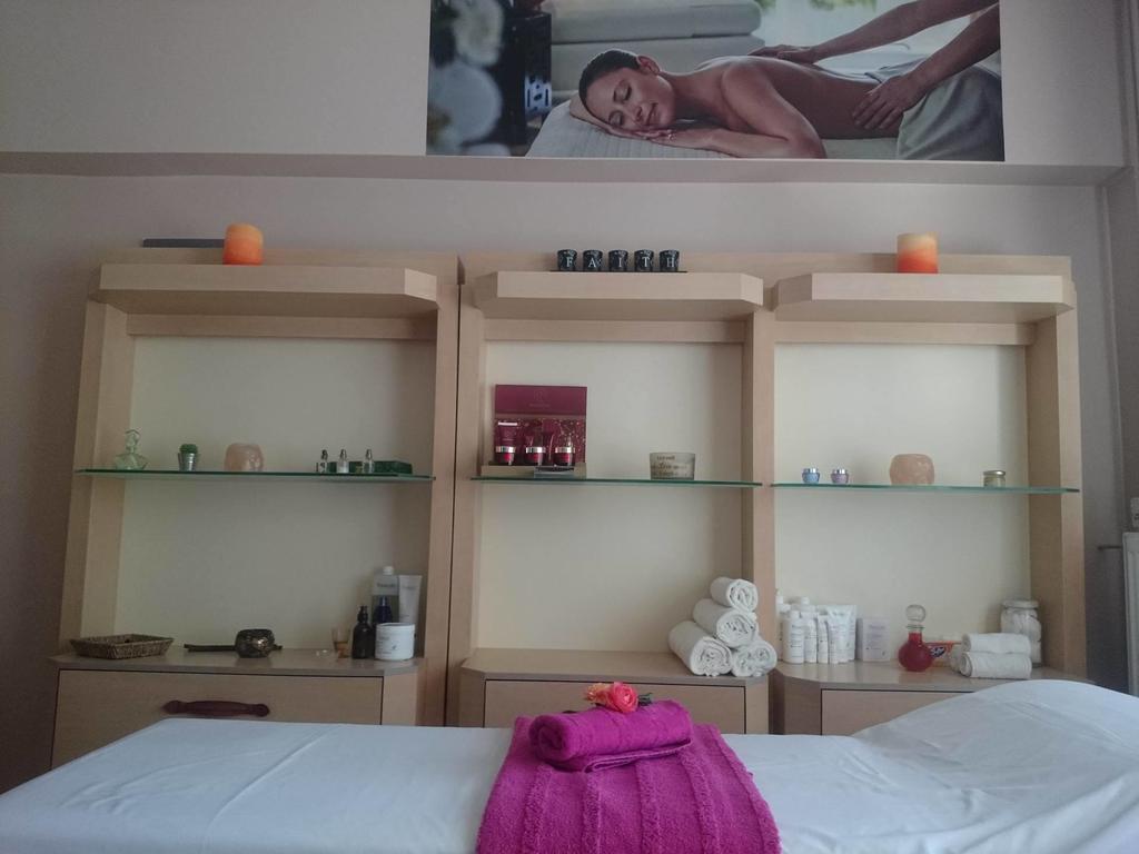 Bay Holiday Hotel & Spa Karavomilos  Bagian luar foto