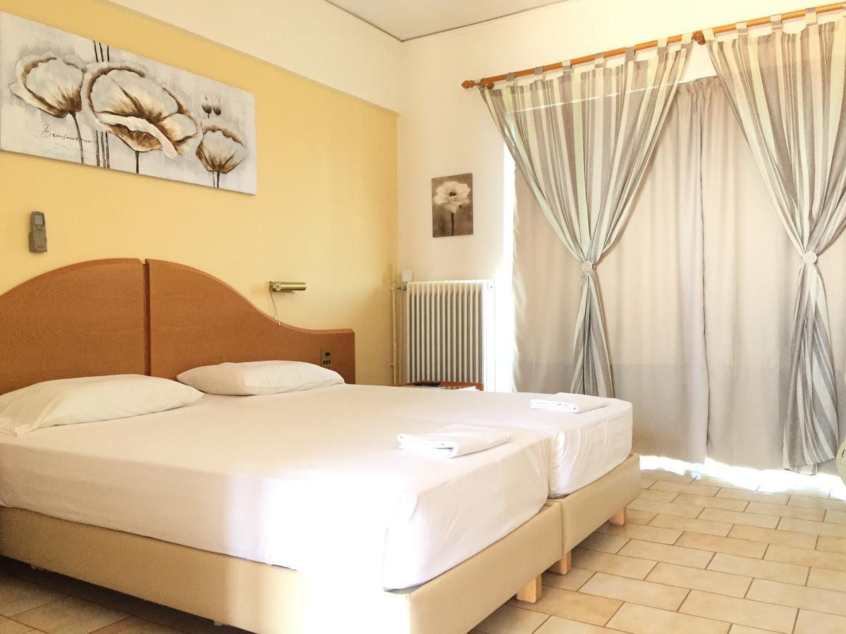 Bay Holiday Hotel & Spa Karavomilos  Bagian luar foto